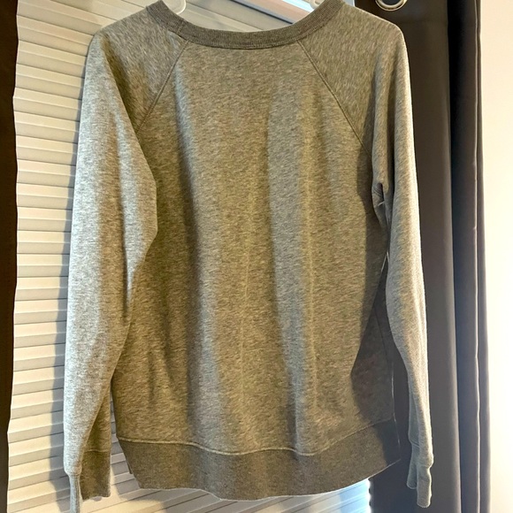 Basic gray sweater - Picture 2 of 2